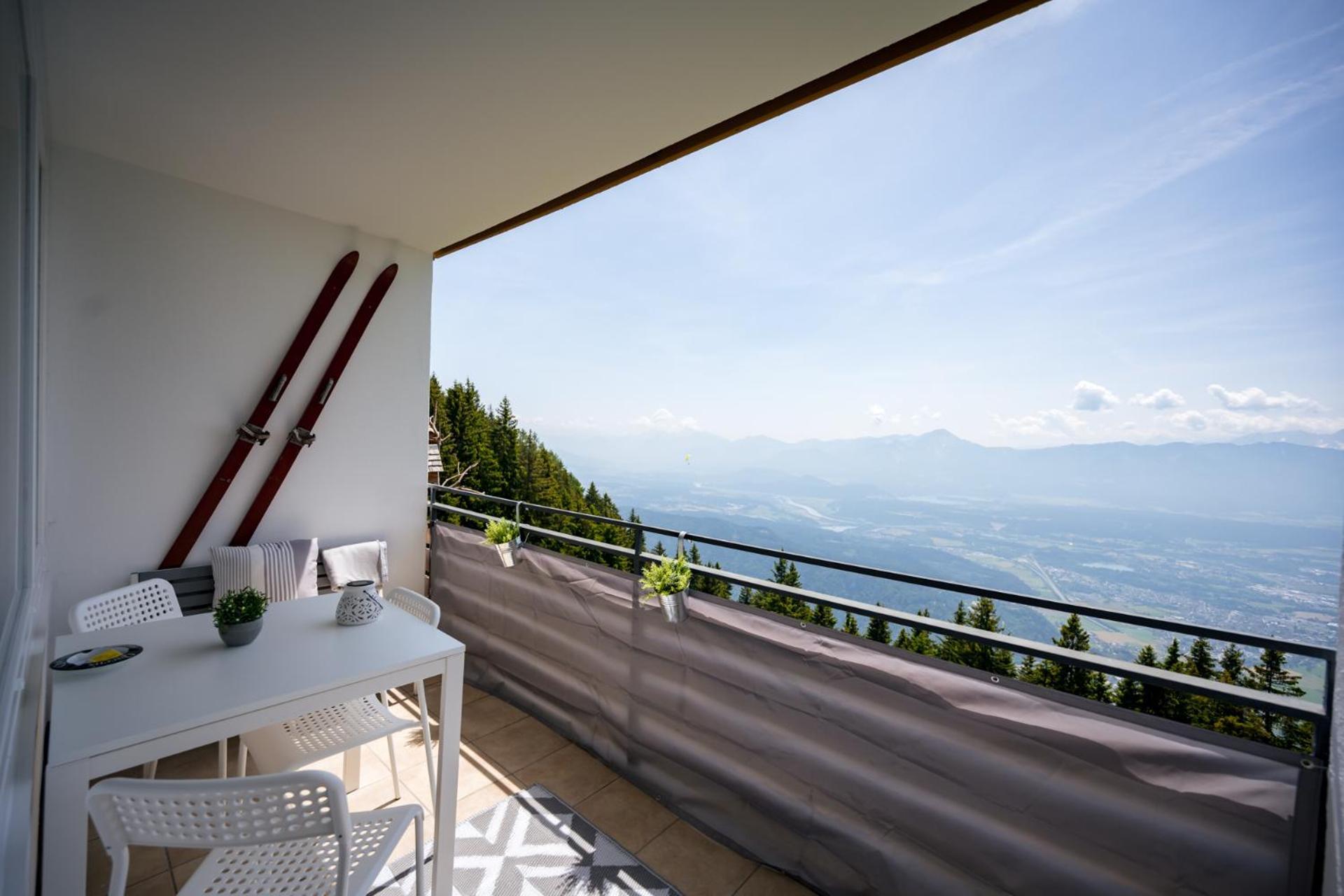 Mooki Mountain & Pool Gerlitzen Apartment Kanzelhohe Екстериор снимка